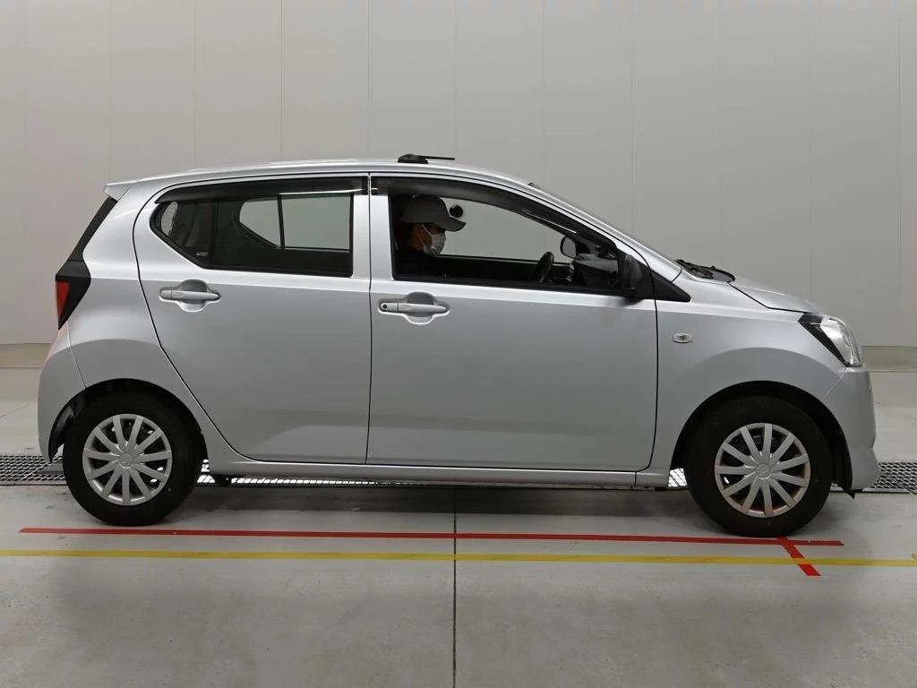 Daihatsu Mira e:S LA350S 2021